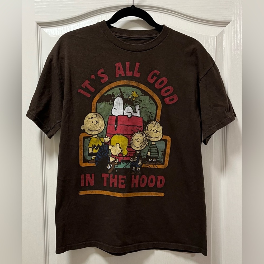 Adult Medium Peanuts T-Shirt